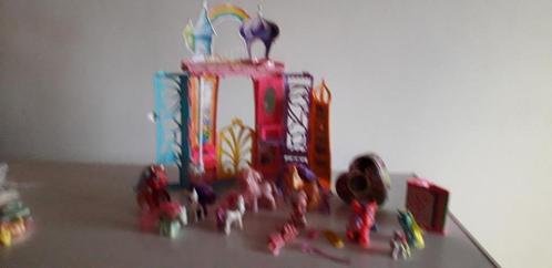 my litlle pony huis +10 pony,s +portemonee+trommeltje+ventil, Kinderen en Baby's, Speelgoed | My Little Pony, Zo goed als nieuw