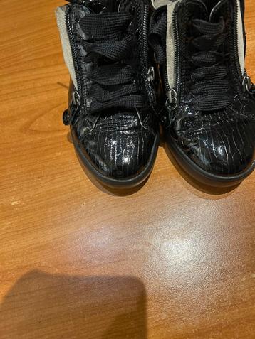 Zwarte elegante schoenen maat 36/37 beschikbaar voor biedingen