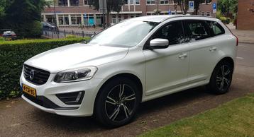 Volvo XC60 D5 Aut6 2014 Wit 4WD R-Design DEALER-ONDERHOUDEN beschikbaar voor biedingen