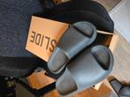Yeezy slides maat 44,5 - gedragen, Kleding | Heren, Schoenen, Ophalen of Verzenden, Zo goed als nieuw