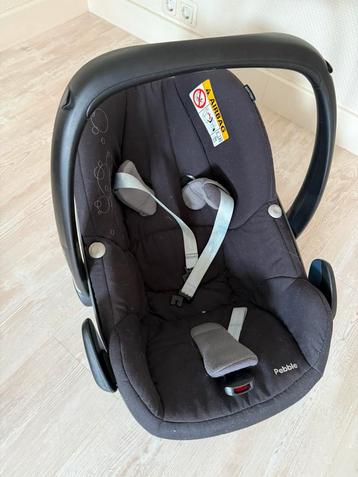 Maxi cosi pebble beschikbaar voor biedingen