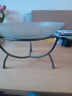 glazen schaal met metalen onderstel, Huis en Inrichting, Woonaccessoires | Schalen en Manden, Ophalen, Schaal, Rond, Glas
