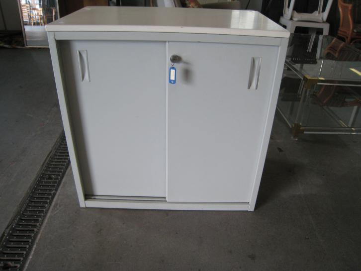 Dossiekastje metaal/hout, hoog 76, breed 75, diep 45, Huis en Inrichting, Tafels | Salontafels, Gebruikt