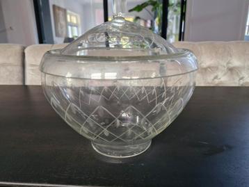 Vintage/ oude Glazen bowl schaal /kom geëtst glas met deksel beschikbaar voor biedingen