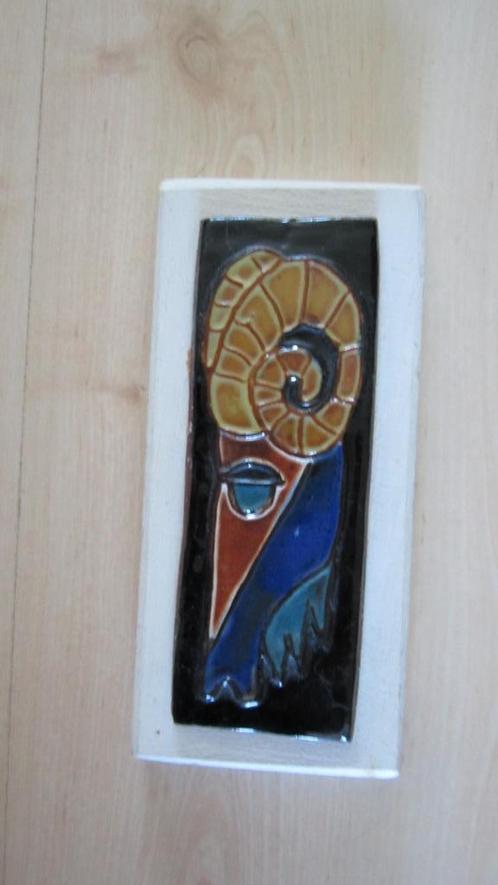 Henk Potters wandschildje Sterrenbeeld Steenbok, Antiek en Kunst, Antiek | Keramiek en Aardewerk, Ophalen of Verzenden