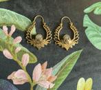 Mandala Lotus bloem oorbellen met maansteen, Overige materialen, Hangers, Overige kleuren, Ophalen of Verzenden