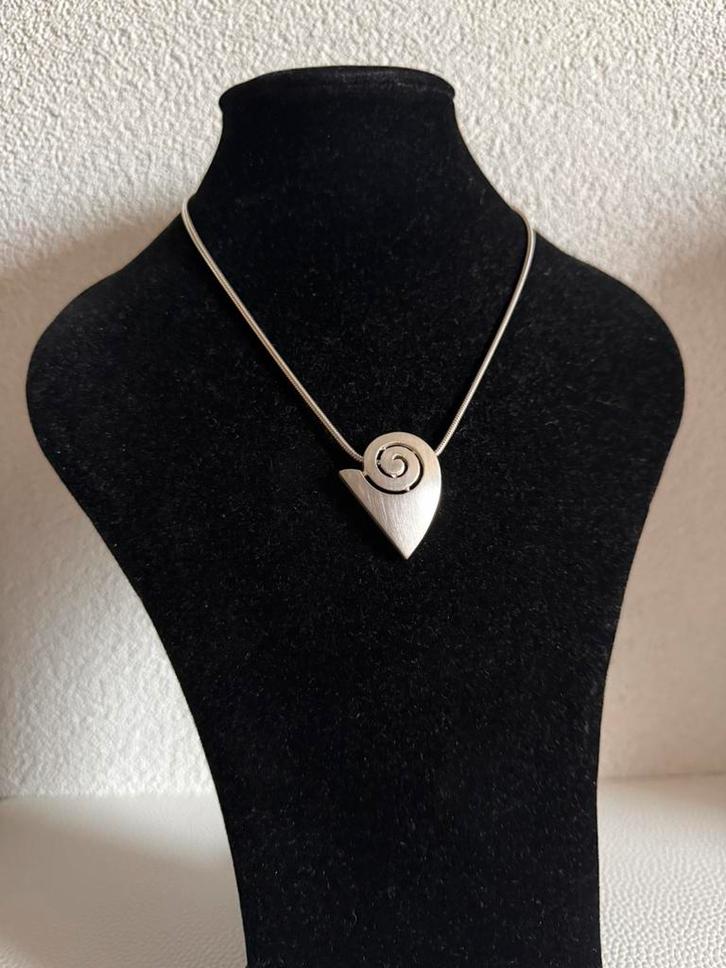 S162/Zilveren BASTIAN INVERUN slakkenhuis ketting, Sieraden, Tassen en Uiterlijk, Kettingen, Gebruikt, Zilver, Verzenden