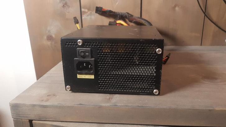 LC-Power computervoeding power supply, Computers en Software, Interne voedingen, Gebruikt, Ophalen of Verzenden