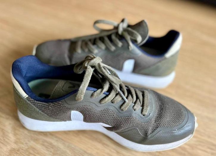 VEJA gympen M/V maat 41 / zgan, Kleding | Heren, Schoenen, Zo goed als nieuw, Sneakers of Gympen, Overige kleuren, Ophalen of Verzenden