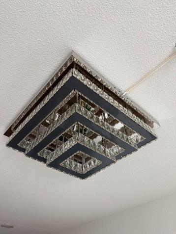 Grote + Kleine LED Plafondlamp met Kristallen – Gloednieuw beschikbaar voor biedingen