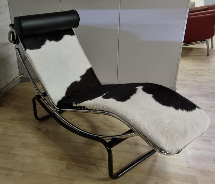 Relax lig fauteuil opnieuw gestoffeerd / koehuid zwart wit, Huis en Inrichting, Fauteuils, Nieuw, Leer, Metaal, 50 tot 75 cm, 125 tot 150 cm