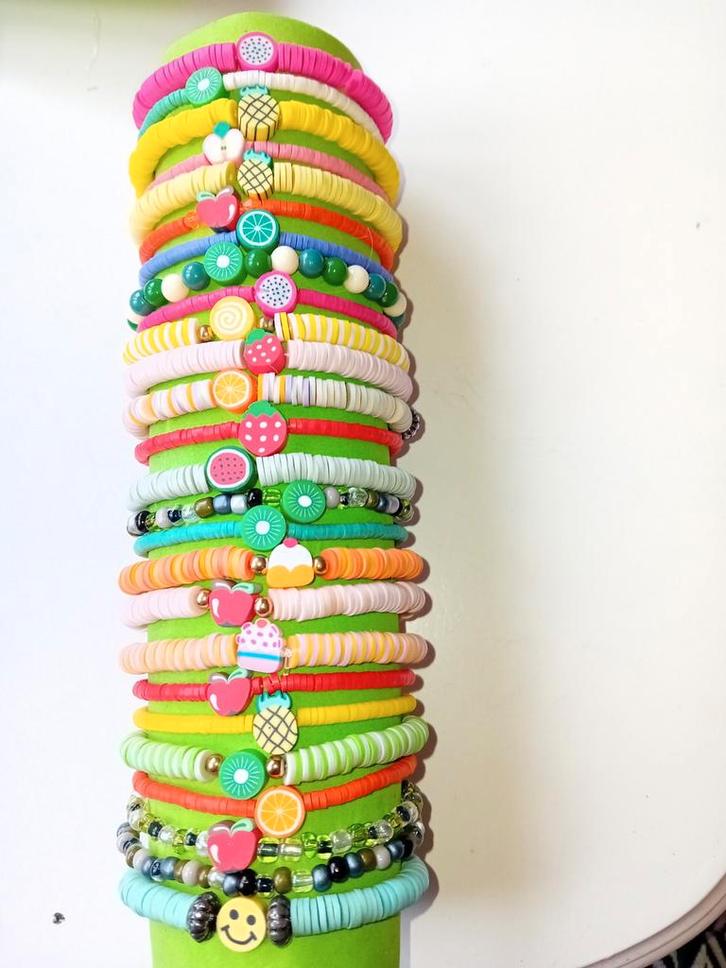 Armbandjes fruit voor tieners en jonge vrouwen., Sieraden, Tassen en Uiterlijk, Armbanden, Nieuw, Overige kleuren, Ophalen of Verzenden