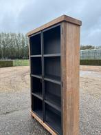 Robuuste Houten Kast met Industriële Deuren - Verhuizing, Ophalen, Gebruikt, 100 tot 150 cm, 150 tot 200 cm