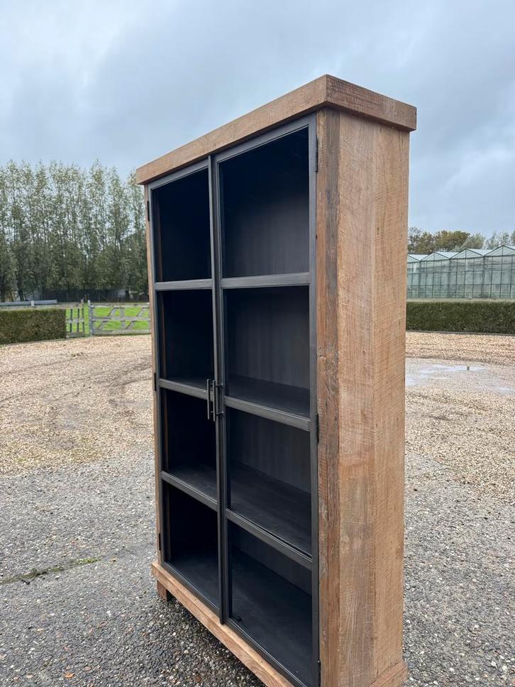 Robuuste Houten Kast met Industriële Deuren - Verhuizing, Huis en Inrichting, Kasten | Boekenkasten, Gebruikt, 100 tot 150 cm