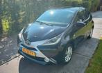 Toyota Aygo 1.0 Vvt-i 69pk 5D 2018  kleur zwart, Auto's, Toyota, Voorwielaandrijving, Stof, 4 stoelen, Zwart