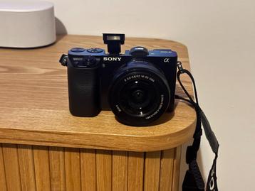 Sony A6000 + Accessoires beschikbaar voor biedingen