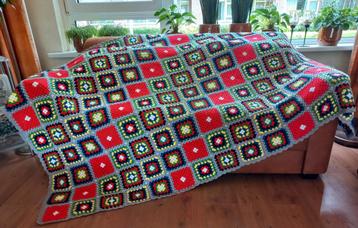 Nieuwe gehaakte sprei, deken, woondeken, plaid 2.20 x 1.50  beschikbaar voor biedingen