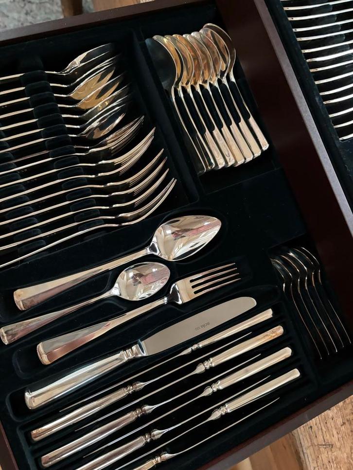 Sola Haagsch lofje 9 persoons verzilverd bestek in cassette, Antiek en Kunst, Antiek | Bestek, Ophalen of Verzenden