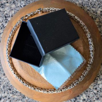 Zilveren massieve vierkante koningsketting  beschikbaar voor biedingen