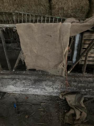 Oude Jutte Zakken beschikbaar voor biedingen