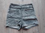 Short/kort broekje grijs maat XS van Coolcat, Kleding | Dames, Spijkerbroeken en Jeans, Ophalen of Verzenden, Zo goed als nieuw