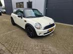 Mini Mini 1.4 One Anniversary Airco/ Cruise, Voorwielaandrijving, Stof, Gebruikt, Zwart