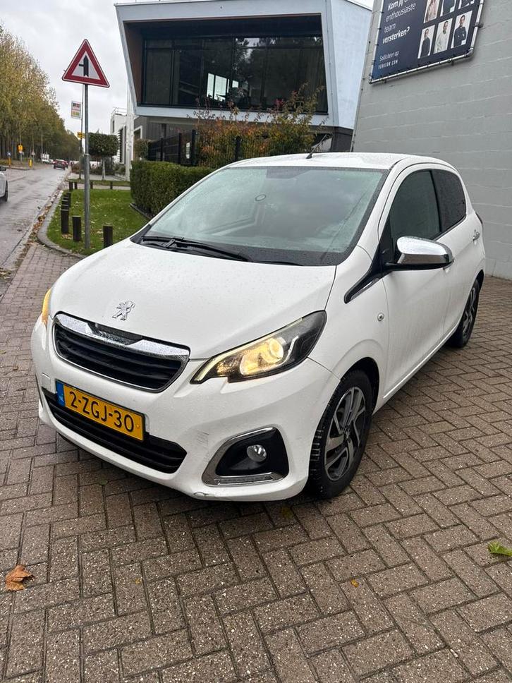 Peugeot 108 1.0 12V E-vti Premìere 51KW Nieuwe APK 2015 Wit, Auto's, Peugeot, Bedrijf, Benzine, A, Hatchback, Handgeschakeld, Origineel Nederlands