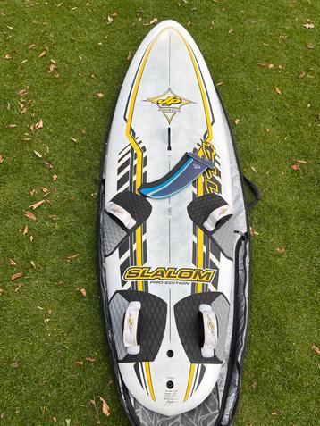 JP Slalom Pro Edition 114L incl. vin en boardbag beschikbaar voor biedingen