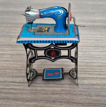 Poppenhuis Naaimachine 1:12 Vintage beschikbaar voor biedingen