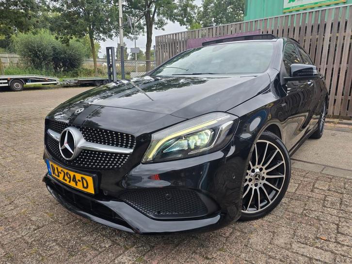 Mercedes-Benz A-klasse 160/AUTOMAAT/nap/panorama dak/half le, Auto's, Mercedes-Benz, Bedrijf, Te koop, A-Klasse, ABS, Achteruitrijcamera