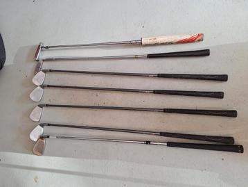 Aantal linkshandige  Tour Edge golfclubs  beschikbaar voor biedingen