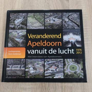 Veranderend Apeldoorn vanuit de lucht 1976 - 2012 boek Kaal beschikbaar voor biedingen