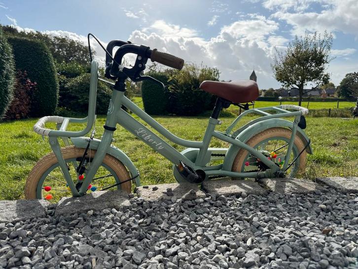 Liberty kinderfiets 12 inch, Fietsen en Brommers, Fietsen | Kinderfietsjes, Zo goed als nieuw, Minder dan 16 inch, Zijwieltjes