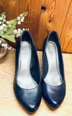 Novocento schoenen maat 37 [DM], Blauw, Ophalen of Verzenden, Zo goed als nieuw, Schoenen met hoge hakken