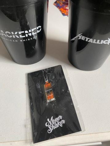 Metallica 2x Blackened beker en Pin beschikbaar voor biedingen