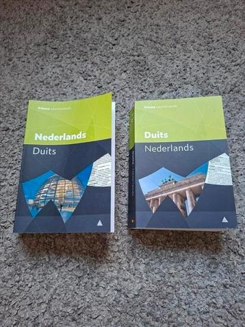 Woordenboeken Nederlands-Duits beschikbaar voor biedingen