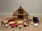 Houten Poppenhuis met Meubels, Kinderen en Baby's, Speelgoed | Poppenhuizen, Ophalen of Verzenden, Gebruikt, Poppenhuis