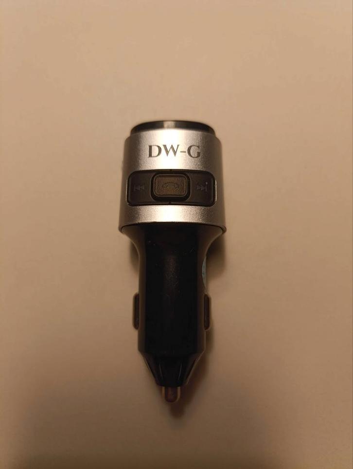 DW-G Bluetooth FM Transmitter, Auto diversen, Auto-accessoires, Gebruikt, Ophalen of Verzenden