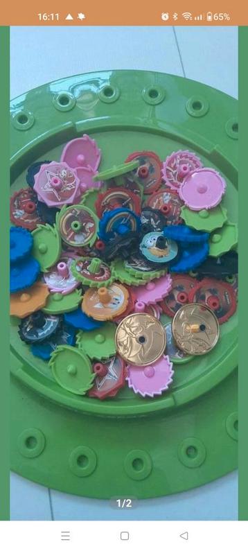 Grote verzameling Beyblade onderdelen beschikbaar voor biedingen