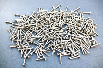 Rvs slotbouten M10 x 70mm beschikbaar voor biedingen