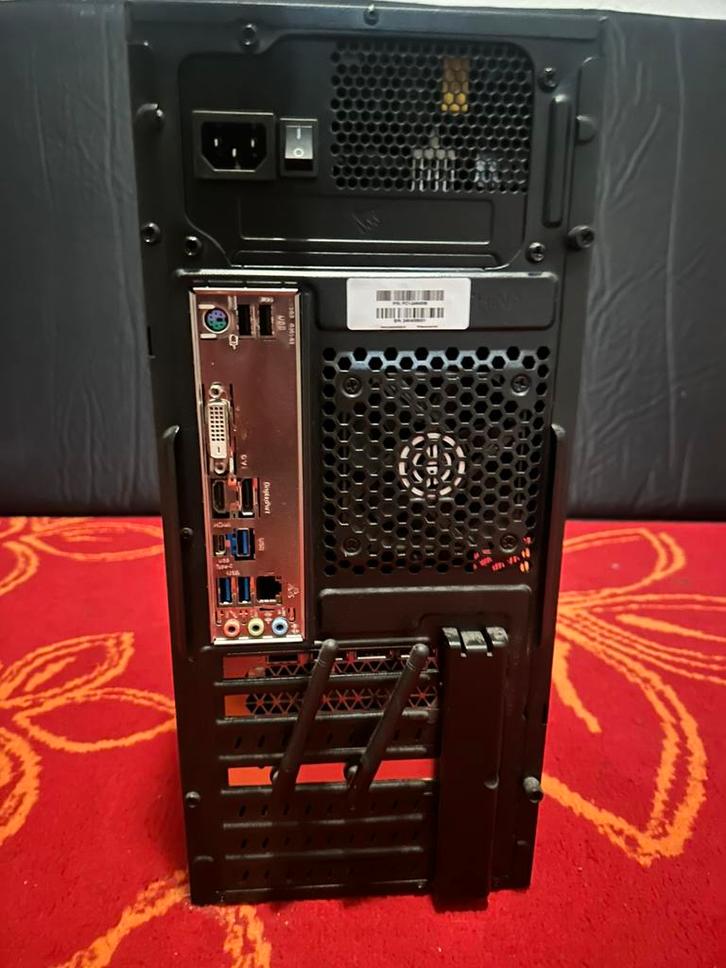 Gaming pc +monitor en bijbehorende kabels specs in beschrvng, Computers en Software, Desktop Pc's, Gebruikt, 4 Ghz of meer, SSD