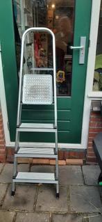 Huishoudtrap /keukentrap, Doe-het-zelf en Verbouw, Ladders en Trappen, Ophalen, Gebruikt, Trap, Opvouwbaar of Inschuifbaar