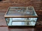 Vintage glazen kistje met geslepen glas., Antiek en Kunst, Ophalen of Verzenden