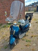 Zeer mooie scooter  met windscherm en bagagemand evt., Ophalen, Maximaal 45 km/u, Zo goed als nieuw, Benzine