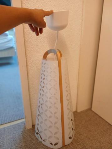 Stijlvolle hanglamp voor slaapkamer beschikbaar voor biedingen
