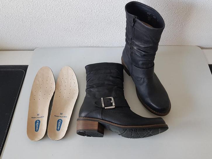 Wolky maat 36 mooie zwarte leren laarzen boots bijna nieuw !, Kleding | Dames, Schoenen, Zo goed als nieuw, Lage of Enkellaarzen