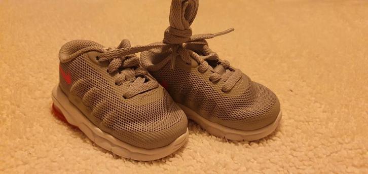 Nike schoentjes, Kinderen en Baby's, Kinderkleding | Schoenen en Sokken, Nieuw, Schoenen, Jongen of Meisje, Ophalen of Verzenden