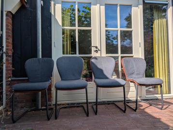 Bert Plantagie eetkamer stoelen 6 stuks beschikbaar voor biedingen