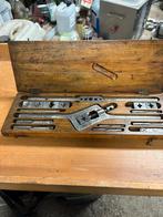 Vintage Draadsnijset in Houten Kist Engelse draad., Ophalen, Zo goed als nieuw