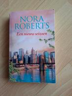 Nora Roberts Een nieuw seizoen, Boeken, Ophalen of Verzenden, Zo goed als nieuw